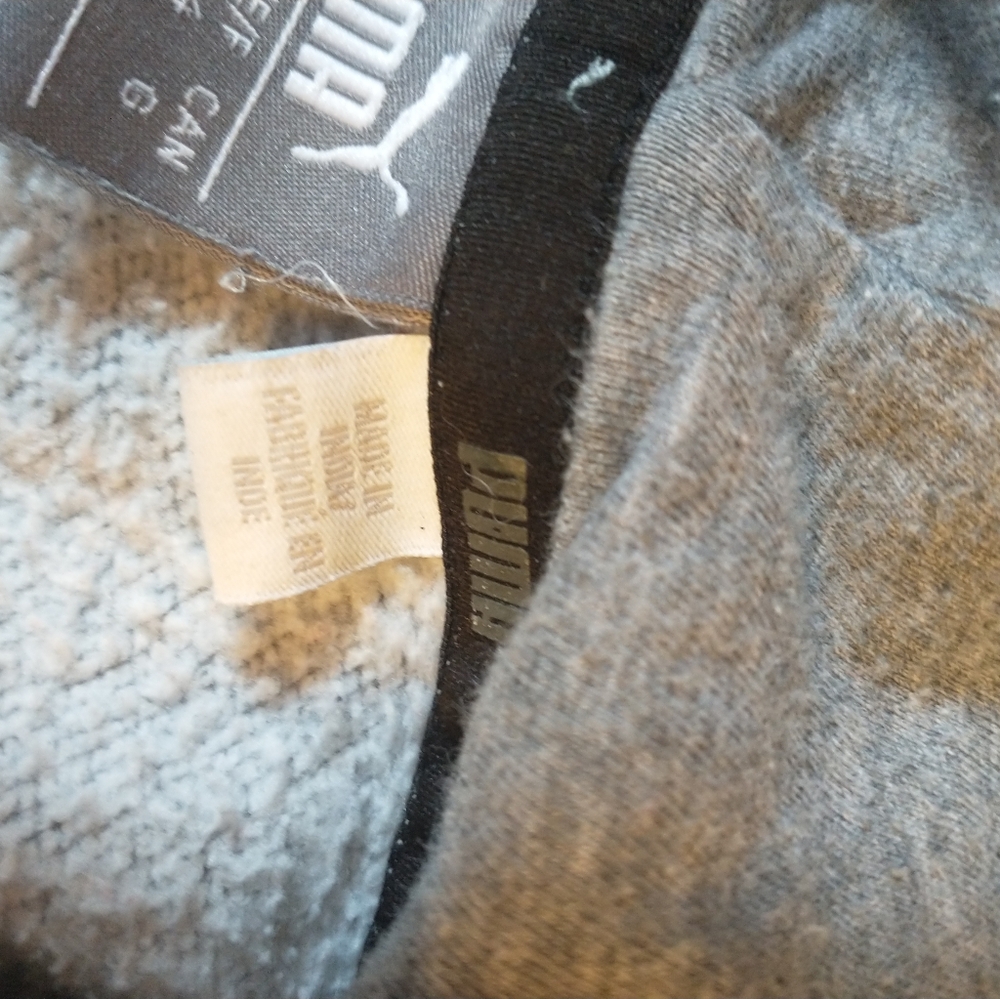 Grey PUMA Hoodie with wrap around Puma image. Large - Picture 4 of 6